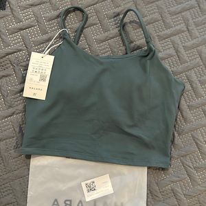 In My Feels Basic Padded Workout Cropped Tank Top - hunter green